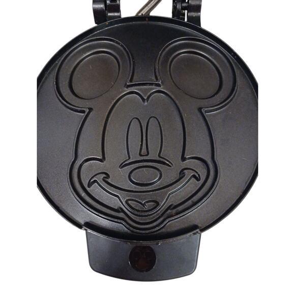 Disney Mickey Mouse Face Waffle Maker Oh Boy! DCM-32 Collectible Cooking Fun New - Picture 3 of 14